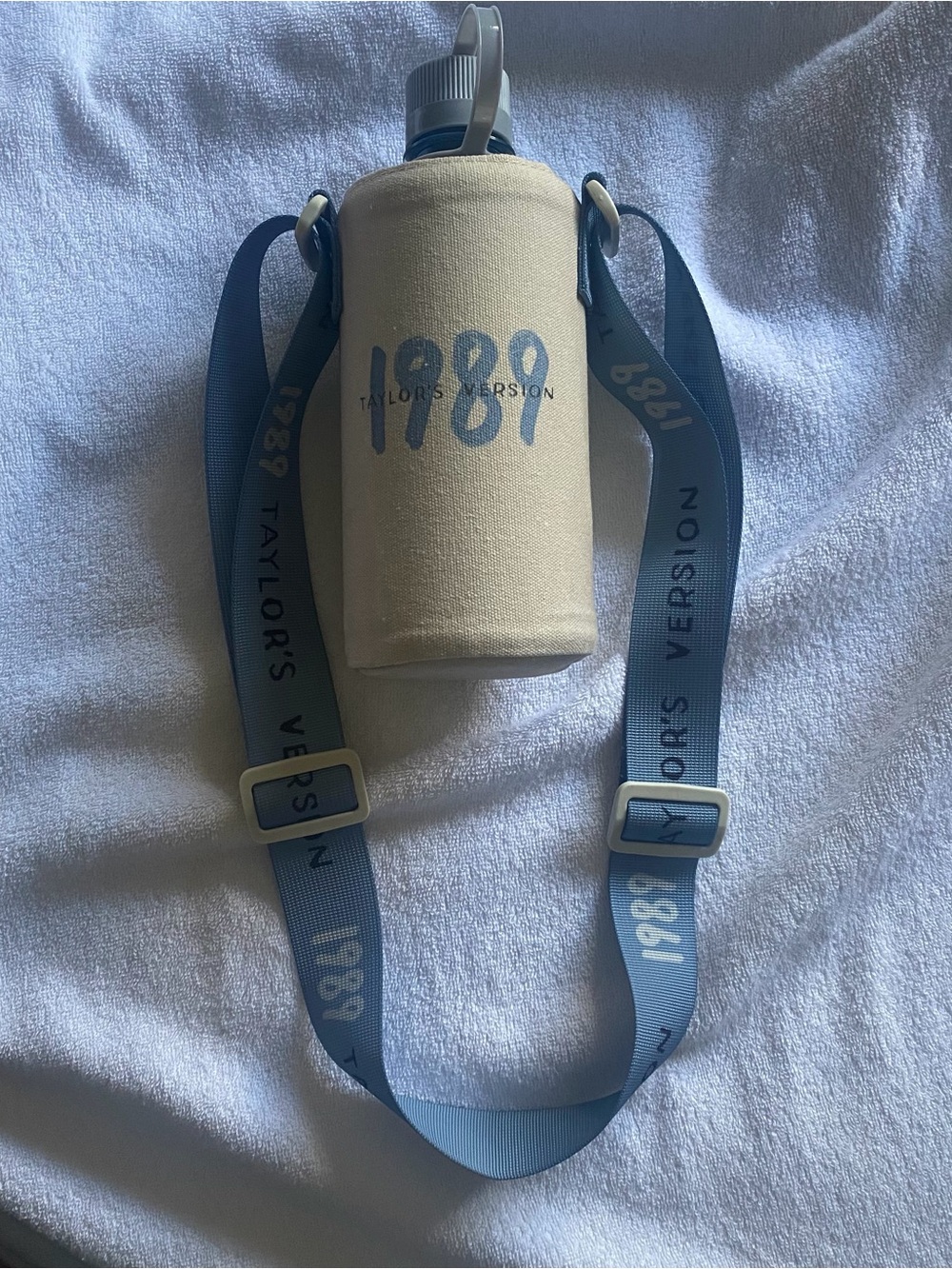 Official Taylor Swift 1989 (Taylor's Version) Water Bottle & Holder never used
